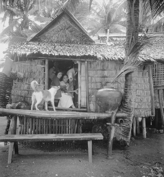 Nov. 29 '34. Fisherman's hut, where we celebrated [Thanksgiving dinner]. Dalihican [Domacaa], Tayabas [Quezon province].