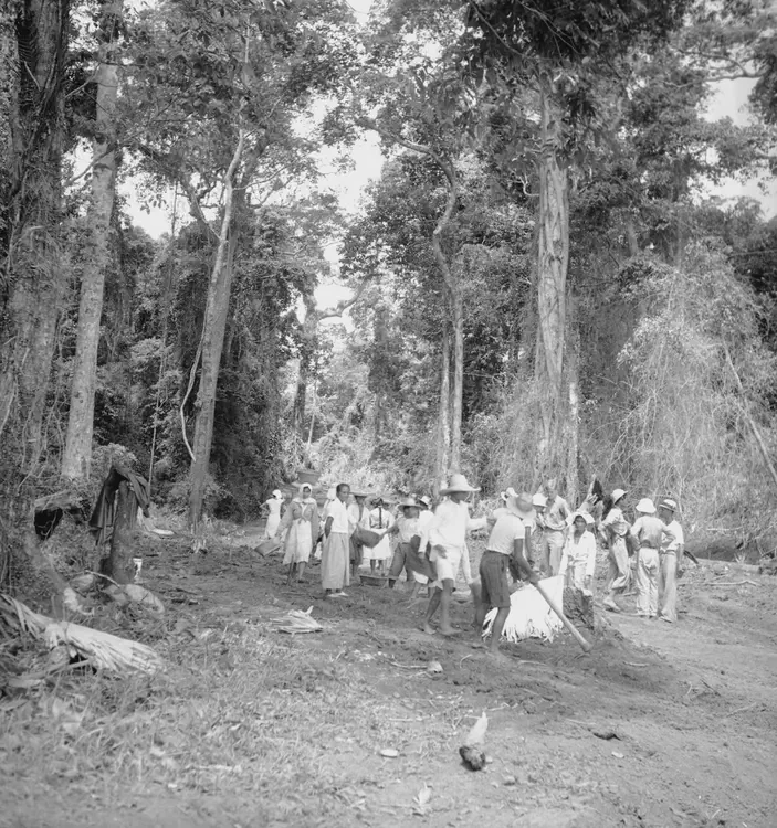 Zitangnga [Zitanga]--Guiddam River (Aparri--Pamplona Road), Philippines. May 23 '35. Women help grade New Highway. 25 km +/- SE. Pamplona.