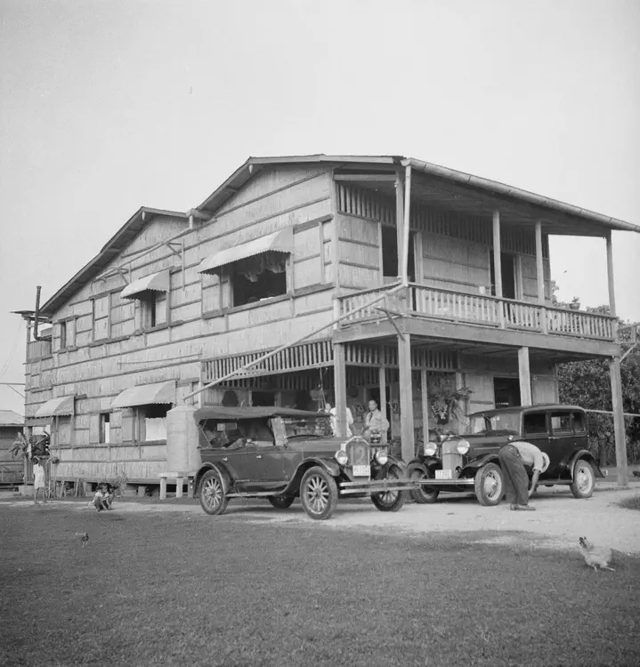 (Cotabato, 1933). August 31, 1933. Cotabato. Gov. D. Gutierrez' house. f.8 1/50